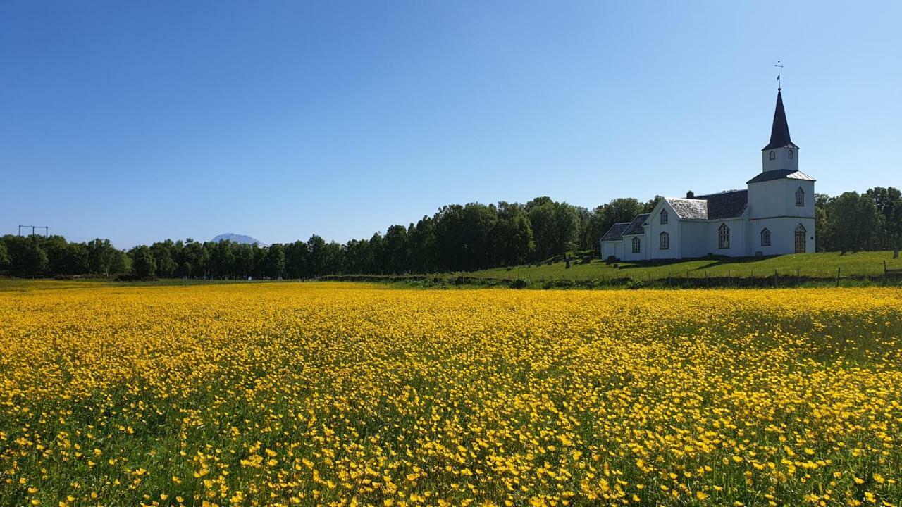 Tranøya Hotel Bagian luar foto
